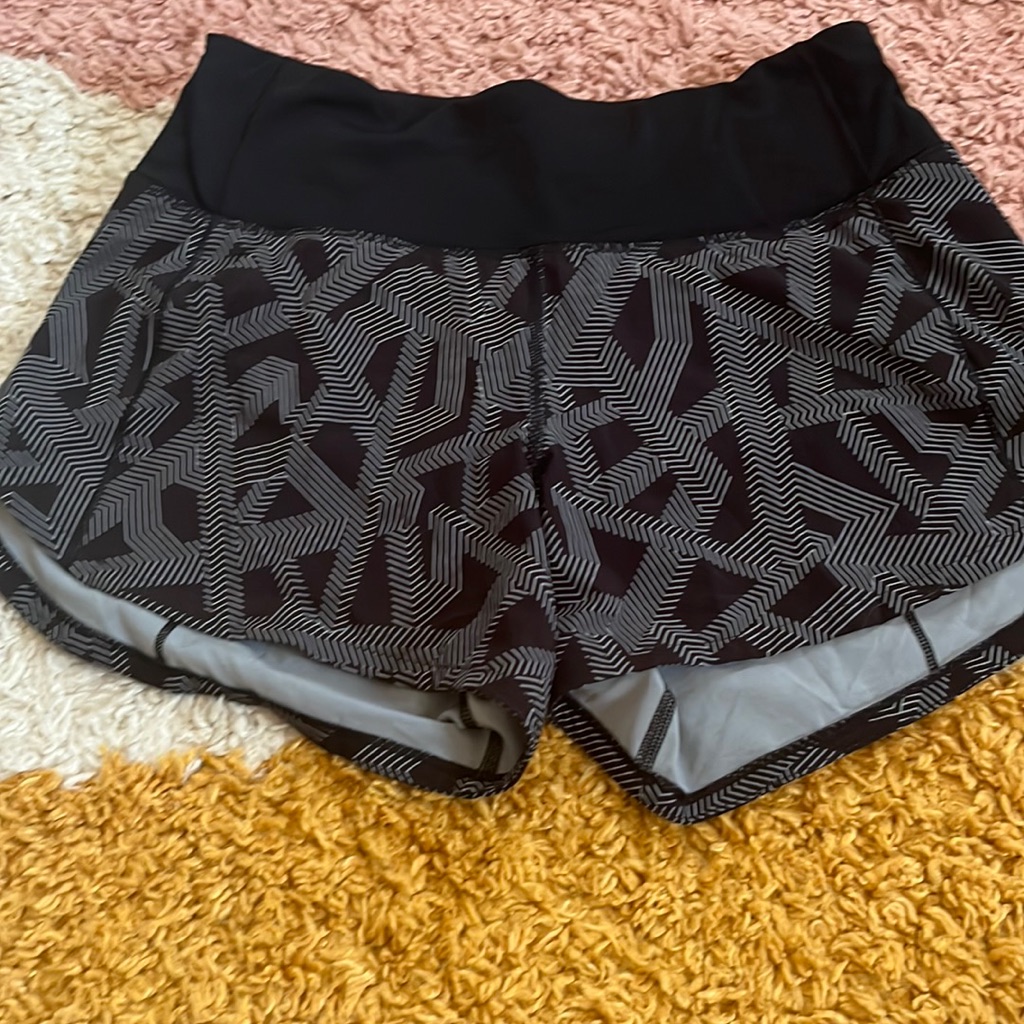 Lululemon, Old Pattern